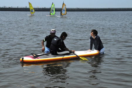 ハンディキャップを持つ子達のマリンスポーツ体験教室　千葉市検見川の浜